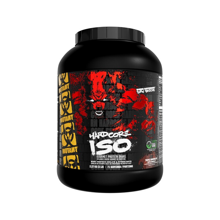 Protein-shakeburk i svart med röd/svart etikett och grönt märke