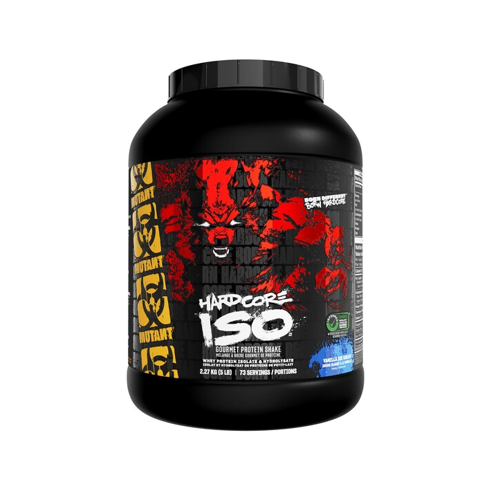 Protein-shakeburk i svart med röd/svart etikett och blå färgkod på baksidan