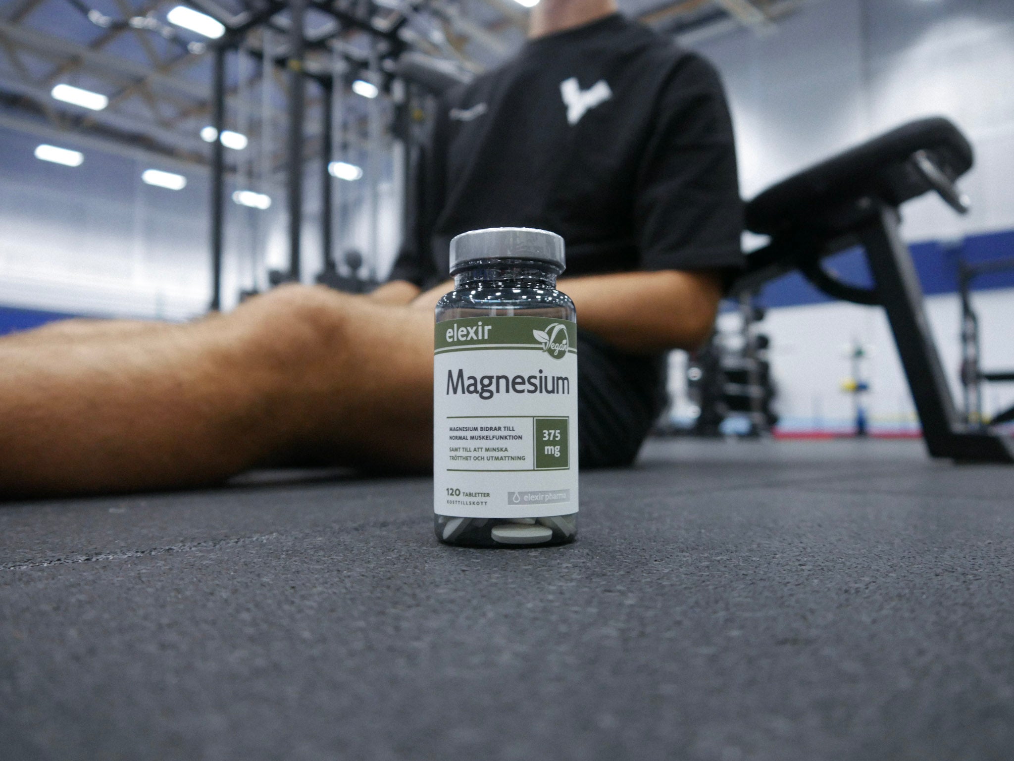 Elexir Pharma Magnesium står på gymmet