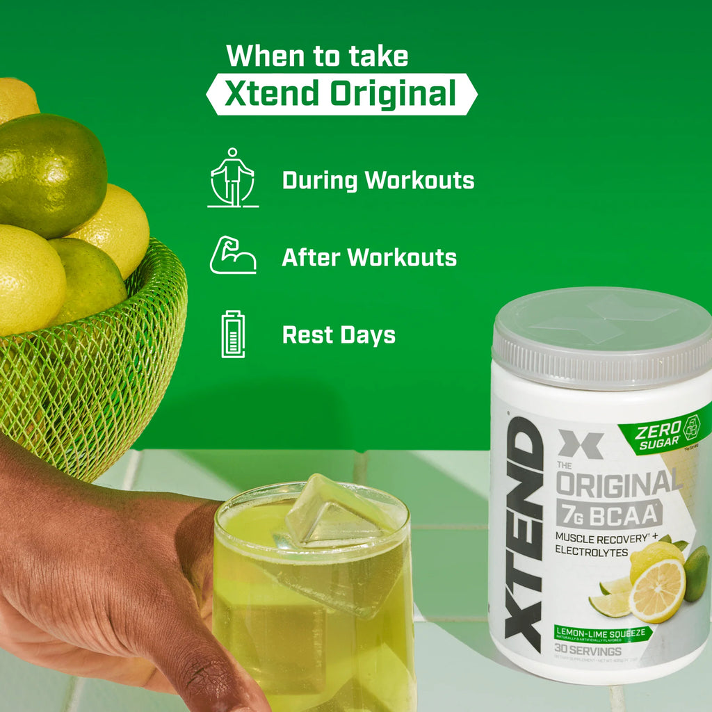 Xtend BCAA-burk med silverlock och skopa med gul vätska, etiketten visar citrus.